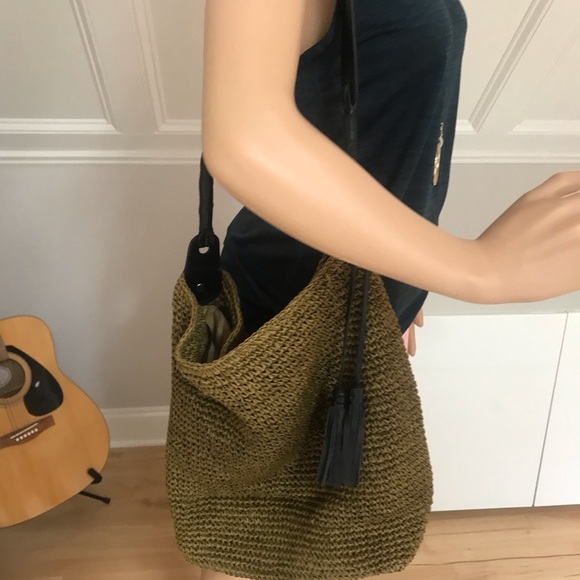 Banana Republic Bag. - Picture 3 of 5